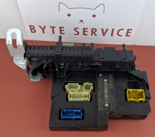 Mercedes-Benz Блок ПРЕДОХРАНИТЕЛЕЙ/Модуль SAM 2045456901