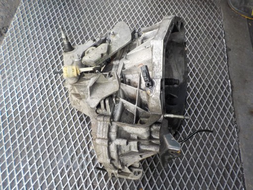 RENAULT CLIO III 1.5 DCI Getriebe TL4A002
