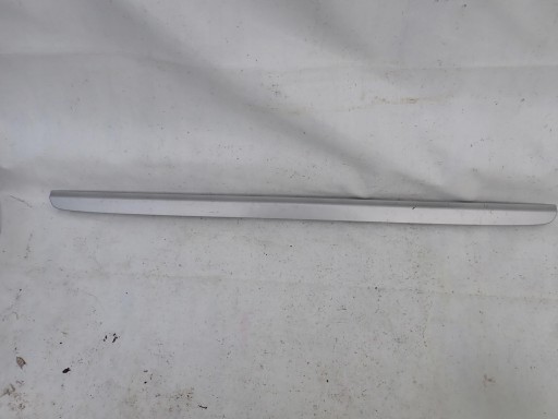 MERCEDES E-classe W210 moulage couverture du capot arrière