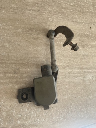 1t0907503 - ДАТЧИК ВИРІВНЮВАННЯ КСЕНОНОВИЙ ПЕРЕДНІЙ OCTAVIA II