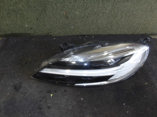 Vbbgi9 - Volvo v40 ii lift середня ліва передня фара 31677018