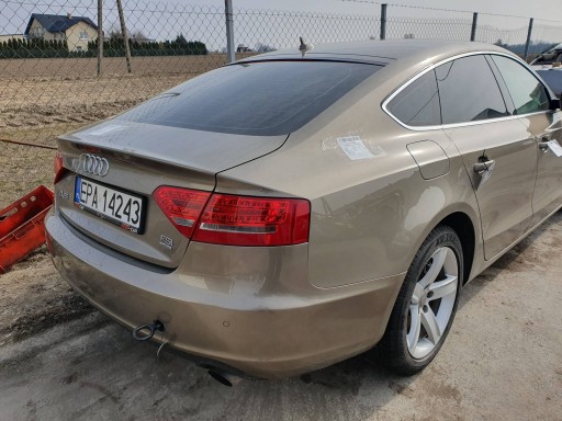 čtvrtka blatník pravý záď LY1Q AUDI A5