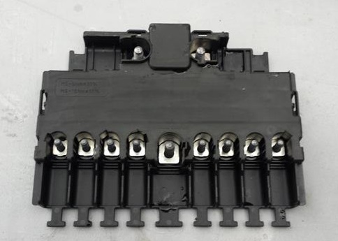 Блок запобіжників mercedes c w206 2235408444