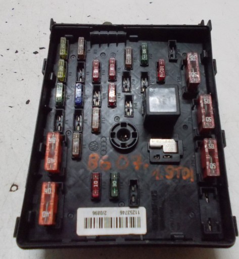 VW PASSAT B6 KOMBI 1.9 TDI 07R Module fusibles 3C0937125