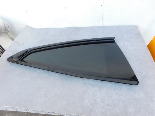 FENSTER rechts hinten z dekorem trojkat BMW G22 Coupe Original z RAHMEN