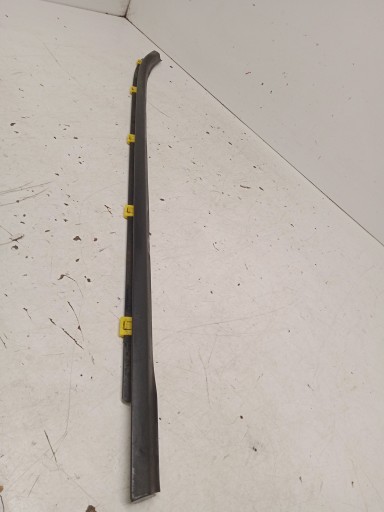 HYUNDAI I30 HB moulding dust right rear part 2007-09R