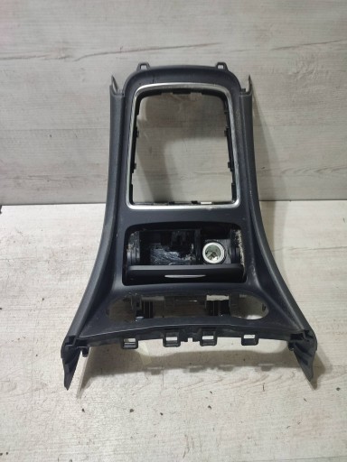 Mercedes-Benz GLA W156 2015 ashtray front tunelu srodkowego