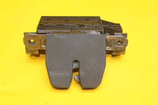 ЗАМОК КРЫШКИ БАГАЖНИКА VECTRA C 495072894