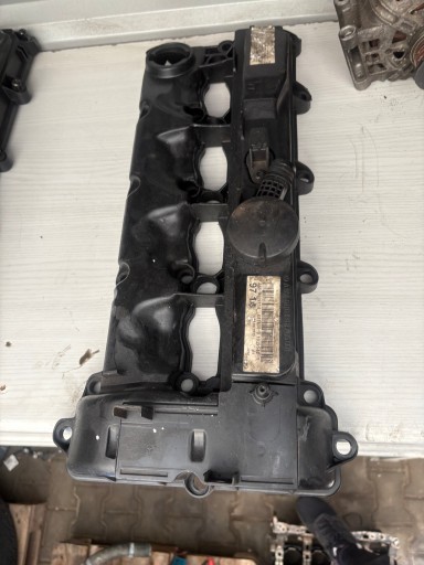 Deckel Abdeckung der Ventile MERCEDES 2.2 CDI A651 A6510109714