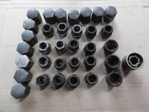 ГАЙКИ ЗЛОДІЇ ЗАГЛУШКИ КОЛІС OPEL ZAFIRA C