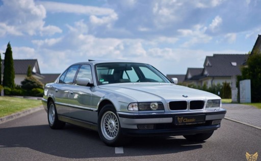 BMW Seria 7 E38 750 i 326KM 1994