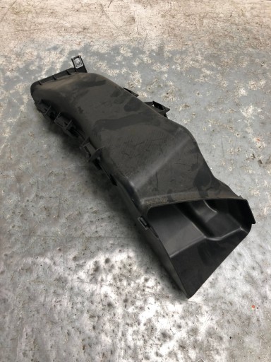 přívod VZDUCHOVÁ TROUBA BMW E82 8045361