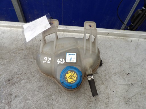 Fiat Grande Punto 1,3 jtd Réservoir eau essuie glace