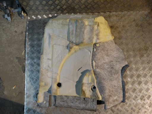 IDEALNY carpet front front right MERCEDES W206 1
