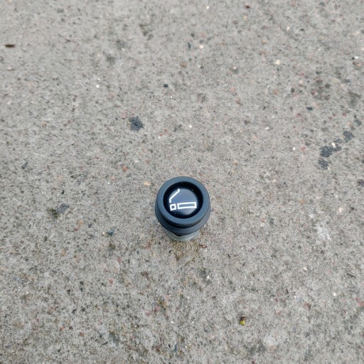 BMW E34 запальничка 1375967 Нова