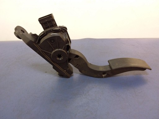 HYUNDAI i20 II педаль потенциометра газа