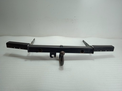 Буксировочный крюк балка VW T5 T6 7H0803881D