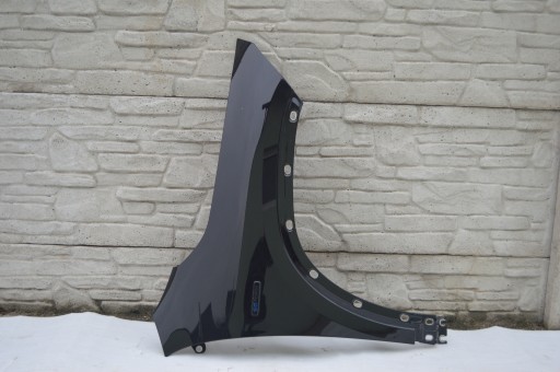 Праве переднє крило mercedes gla