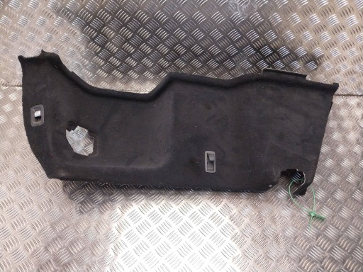 boot upholstery right rear part A2056909604 MERCEDES W205 KOMBI