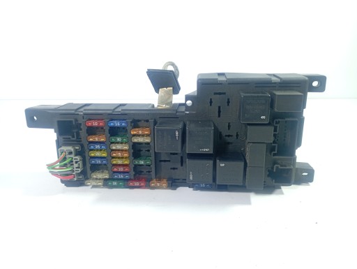 Volvo S60 00-10 modul skříňka pojistek OE 8651187