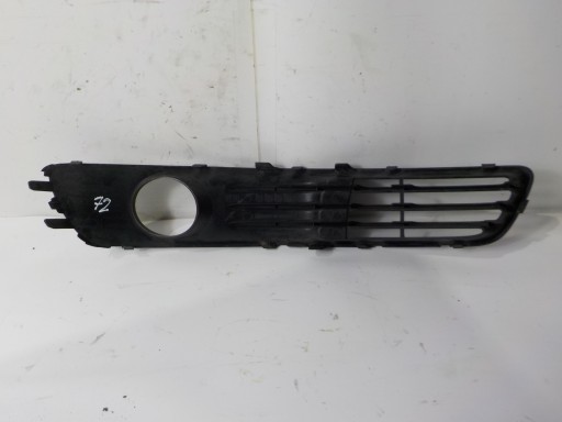 SUBARU LEGACY IV grid of a bumper fog lights left 57731AG630