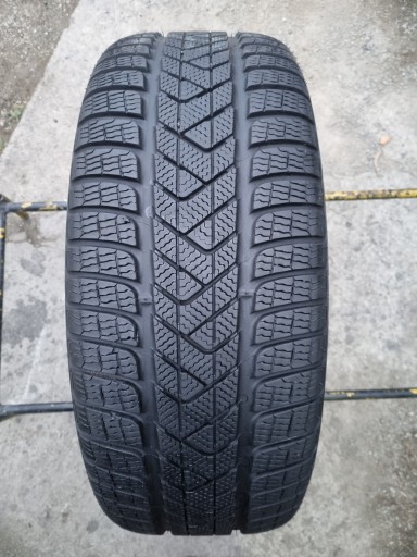 PIRELLI WINTER SOTTO ZERO 3 215 45 20
