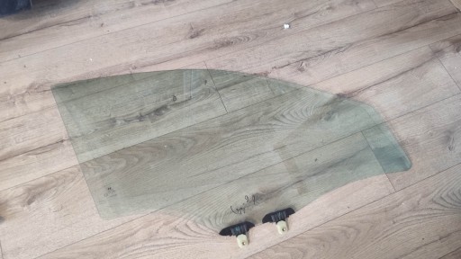 Стекло передней правой двери HYUNDAI I20 II 5D 2016