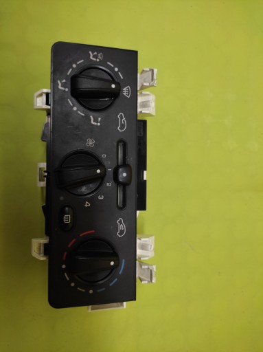 CITROEN C3 PANEL rešetka ventilacije klimatizacije F664477S