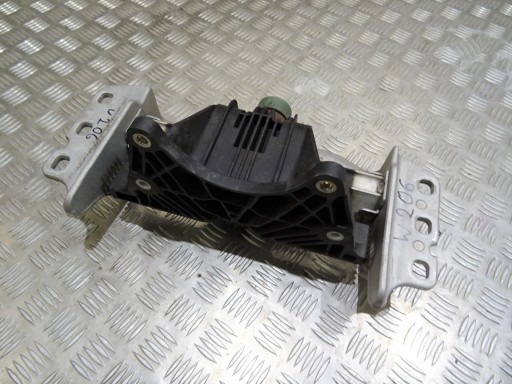MERCEDES W206 лапа опора коробки a2062402801