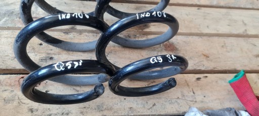 Q5 8R LIFT spring springs front front 2.0 TDI SLINE 2X 8R0411105CN