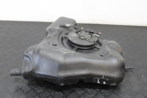 serbatoio ADBLUE pompa GK72-5J228-A LAND ROVER DISCOVERY SPORT L550