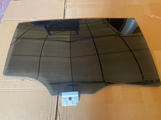 7411472 - BMW G12 ДВОЙНОЕ БОКОВОЕ ОКНО ЗАДНЕЕ СПРАВА