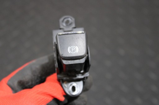 button electric brake MASERATI LEVANTE M161 670044769