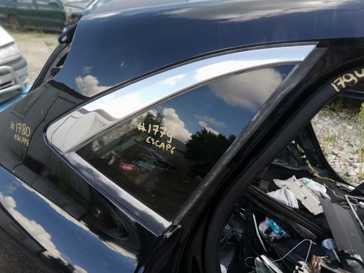 2010R - FORD KUGA III ESCAPE ЛОБОВЕ СКЛО