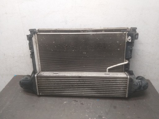 RADIATORE MOTORE USATO KLIMY CLIMATIZZATORE ARIA CONDIZIONATA RADIATORE INTERCOOLER MERCEDES C KLASA W204