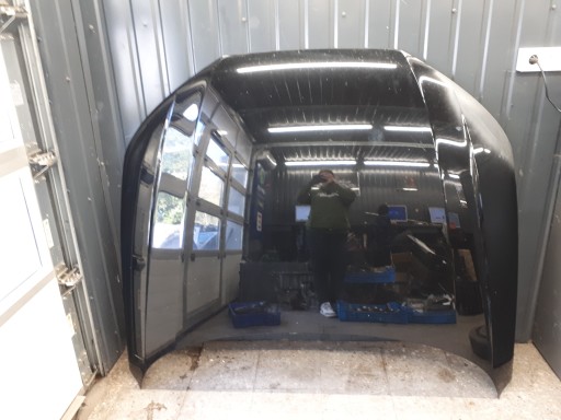 Капот audi a4 b9 чорний 15-23