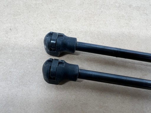 Peugeot 208 II damper bonnet rear part of the rear boot 9827758080