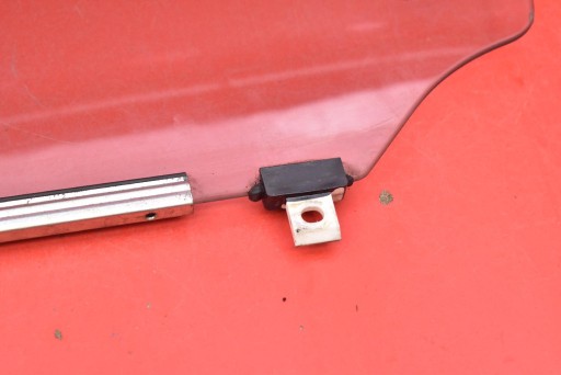 window side left front front TOYOTA AVENSIS T27 09-11