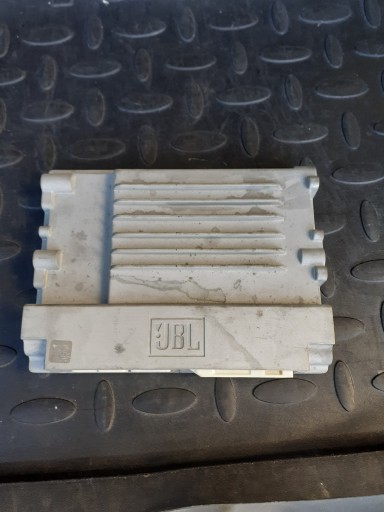 Toyota camry усилитель jbl !!!!!