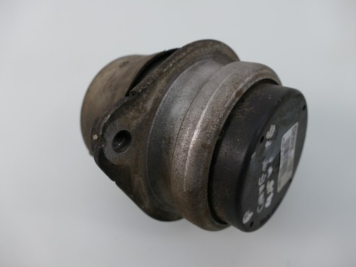 PORSCHE CAYENNE 9P 7L 4.5 T engine mount right