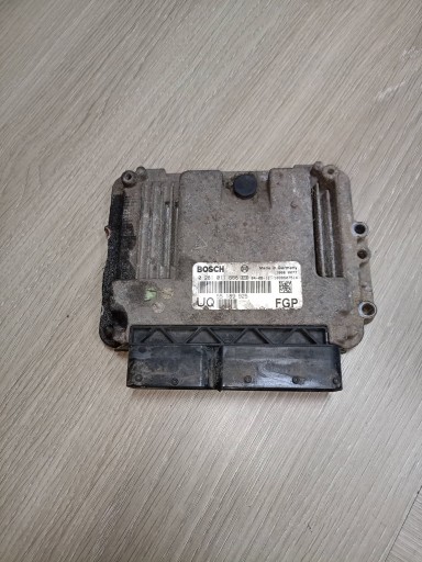 XER1403 - Контроллер двигуна opel astra h 0281011668