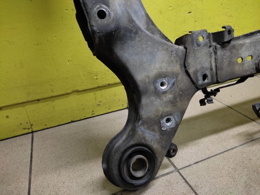 VOLVO XC90 2.9 subframe axle beam axle beam