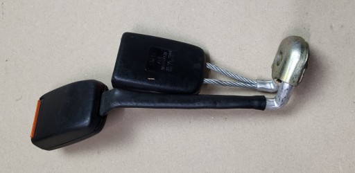 ZAPINKA öv, szíj KLAMRA mitte heck hinten PODWOJNA AUDI 80 B4 8A0857739 OE EU