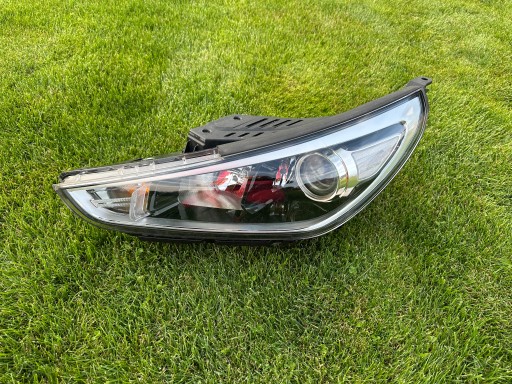 Hyundai i30 iii 3 2017- ліва передня фара 92101-g4020