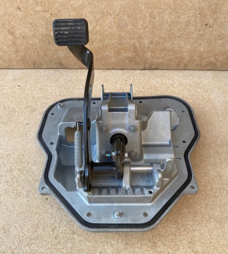 ОСНОВНИЙ ГАЛЬМІВНИЙ КЛАПАН DAF XF 106 2106686