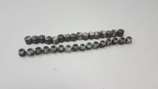 INSIGNIA B КОЛІСНІ ГАЙКИ НАБІР 16 ШТ