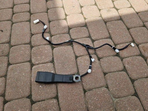 Zapinka supports pasow safety Toyota Camry VIII XV70 18219
