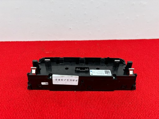 AUDI Q4 E-TRON PANEL BEDIENTEIL OGRZEWANIA KLIMAANLAGE 89A820043F PAK4/302