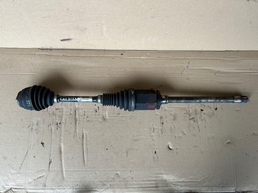 BMW 5 F10 F11 X-DRIVE полуось правый AZ759304404