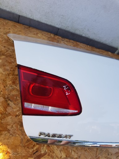 VW PASSAT B7 sedan trunk door boot rear part rear BIALA complete LADNA